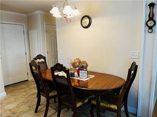 16 Lindsay Drive, Strathroy, ON - Indoor Photo Showing Dining Room