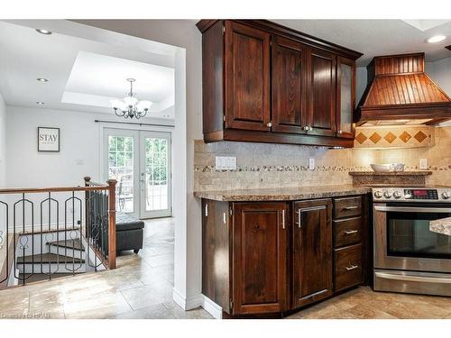 20 Whyte Avenue, Stratford, ON - Indoor Photo Showing Kitchen