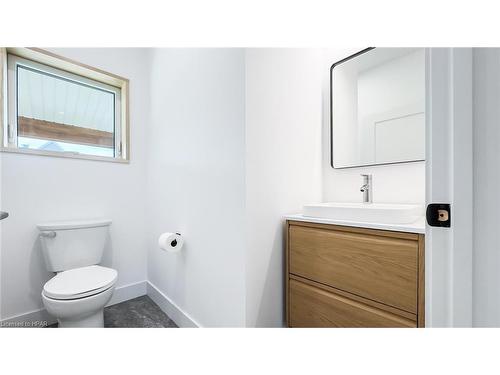 89 Isobel Street, Dungannon, ON - Indoor Photo Showing Bathroom