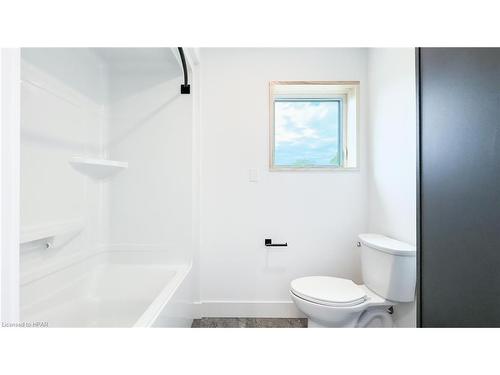 89 Isobel Street, Dungannon, ON - Indoor Photo Showing Bathroom