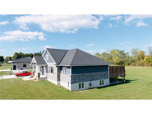 320 Turnberry Street, Morris-Turnberry (Munic), ON - Outdoor