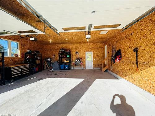 320 Turnberry Street, Morris-Turnberry (Munic), ON - Indoor Photo Showing Garage