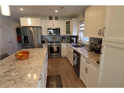 159 Lake Breeze Drive, Ashfield-Colborne-Wawanosh, ON - Indoor Photo Showing Kitchen