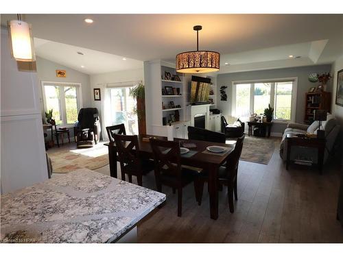 159 Lake Breeze Drive, Ashfield-Colborne-Wawanosh, ON - Indoor Photo Showing Dining Room