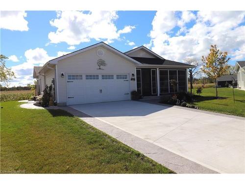 159 Lake Breeze Drive, Ashfield-Colborne-Wawanosh, ON - Outdoor With Facade