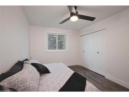 131 Briarhill Drive, Stratford, ON - Indoor Photo Showing Bedroom