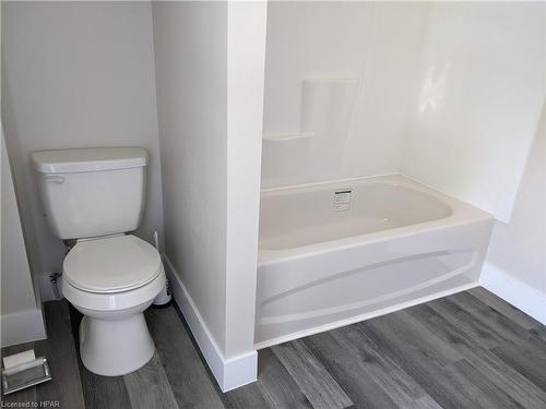 50 Goderich Street E, Seaforth, ON - Indoor Photo Showing Bathroom