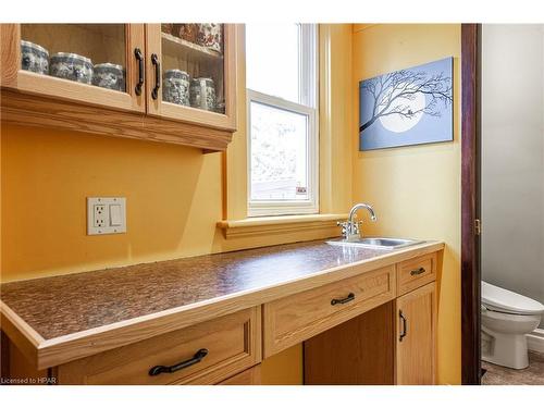 184 John Street N, Stratford, ON - Indoor Photo Showing Bathroom