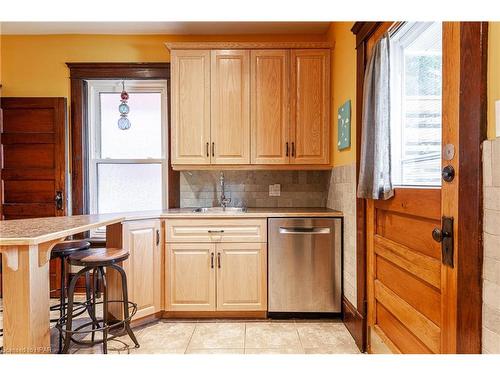 184 John Street N, Stratford, ON - Indoor Photo Showing Kitchen