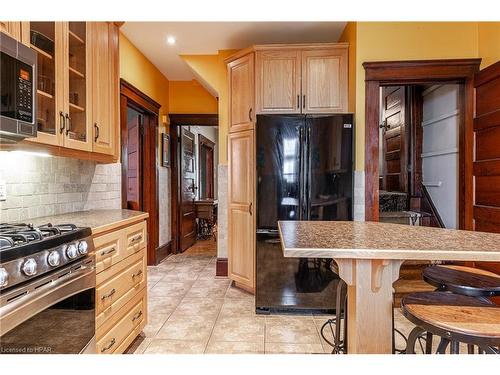 184 John Street N, Stratford, ON - Indoor Photo Showing Kitchen With Upgraded Kitchen