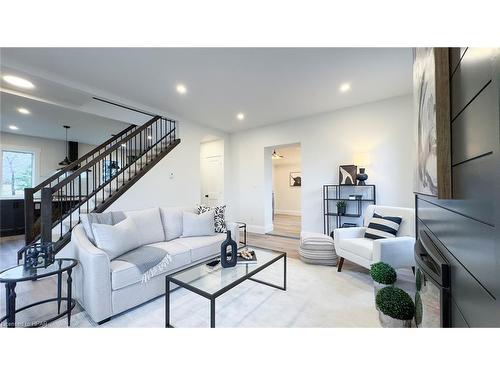 6503 Cobble Hills Road, Thames Centre, ON - Indoor Photo Showing Living Room