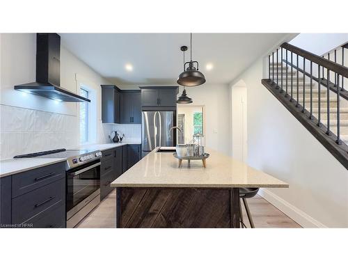 6503 Cobble Hills Road, Thames Centre, ON - Indoor Photo Showing Kitchen With Stainless Steel Kitchen With Upgraded Kitchen