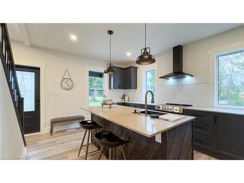 6503 Cobble Hills Road, Thames Centre, ON - Indoor Photo Showing Kitchen With Upgraded Kitchen