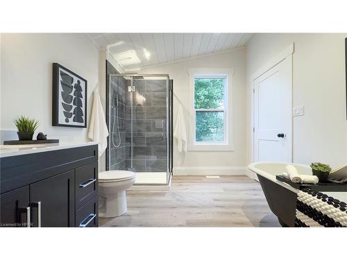 6503 Cobble Hills Road, Thames Centre, ON - Indoor Photo Showing Bathroom