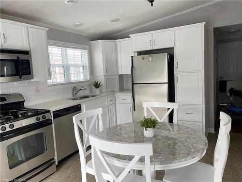 77307 (29 Rowan Rd) Bluewater Hwy 21, Northwood Beach, ON - Indoor Photo Showing Kitchen With Double Sink