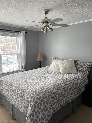 77307 (29 Rowan Rd) Bluewater Hwy 21, Northwood Beach, ON - Indoor Photo Showing Bedroom