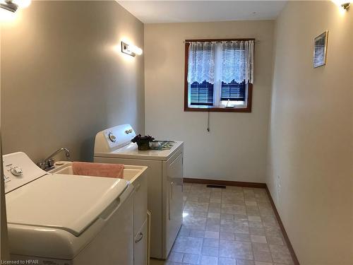 67 Albert Street, Mitchell, ON - Indoor Photo Showing Laundry Room