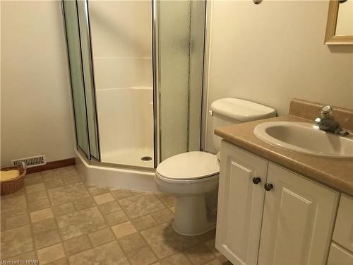 67 Albert Street, Mitchell, ON - Indoor Photo Showing Bathroom