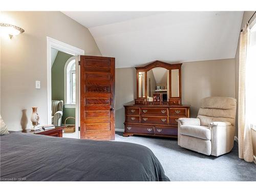 5515 Line 2, Perth South, ON - Indoor Photo Showing Bedroom