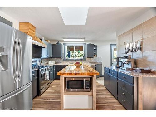 35449 Bayfield River Road, Bayfield, ON - Indoor Photo Showing Kitchen With Upgraded Kitchen