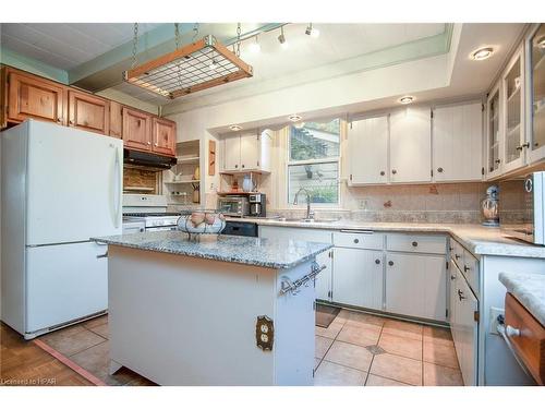 131 Rattenbury Street E, Clinton, ON - Indoor Photo Showing Kitchen With Double Sink