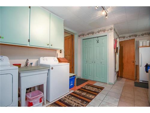 131 Rattenbury Street E, Clinton, ON - Indoor Photo Showing Laundry Room