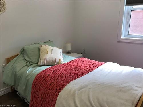 176 Trafalgar Street, Mitchell, ON - Indoor Photo Showing Bedroom