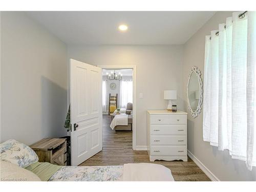 145 Victoria Avenue E, Crediton, ON - Indoor Photo Showing Bedroom