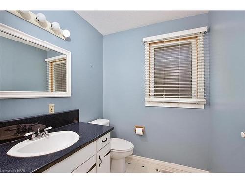 14 Murray Hill Road, Stratford, ON - Indoor Photo Showing Bathroom