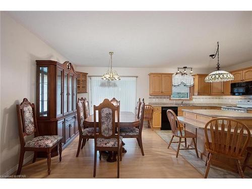 34-30 Ann Street, St. Marys, ON - Indoor Photo Showing Dining Room