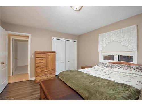 34-30 Ann Street, St. Marys, ON - Indoor Photo Showing Bedroom