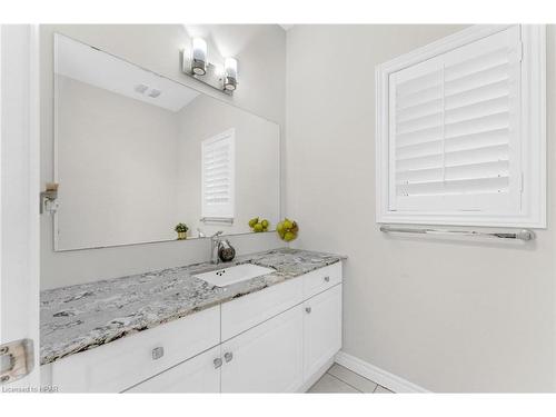 11 Netherwood Road, Kitchener, ON - Indoor Photo Showing Bathroom