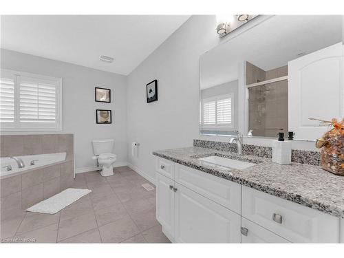 11 Netherwood Road, Kitchener, ON - Indoor Photo Showing Bathroom