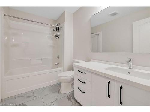 2487 Charlie Hajjar Way, London, ON - Indoor Photo Showing Bathroom