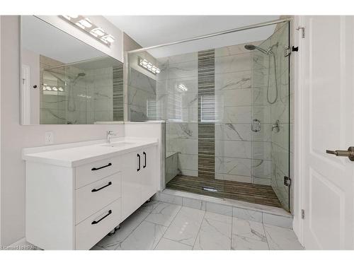 2487 Charlie Hajjar Way, London, ON - Indoor Photo Showing Bathroom