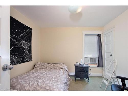 321 Huron St, Stratford, ON - Indoor Photo Showing Bedroom