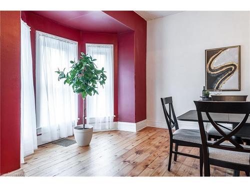 246 Wellington Street, Stratford, ON - Indoor Photo Showing Dining Room