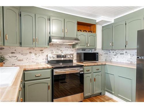 246 Wellington Street, Stratford, ON - Indoor Photo Showing Kitchen