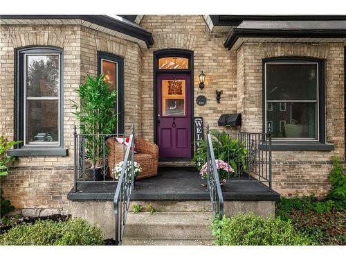 246 Wellington Street, Stratford, ON - Outdoor