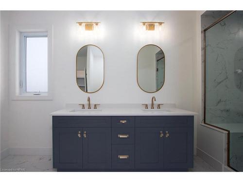 7 Nelson Street, Mitchell, ON - Indoor Photo Showing Bathroom