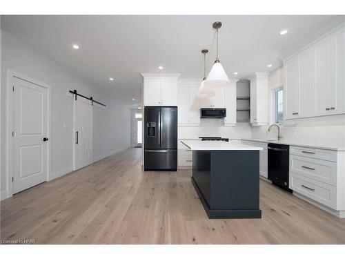 7 Nelson Street, Mitchell, ON - Indoor Photo Showing Kitchen With Upgraded Kitchen