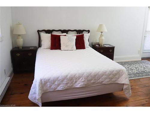 62 Falstaff Street, Stratford, ON - Indoor Photo Showing Bedroom