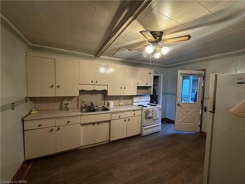 379 Frances Street, Wingham, ON - Indoor Photo Showing Kitchen With Double Sink