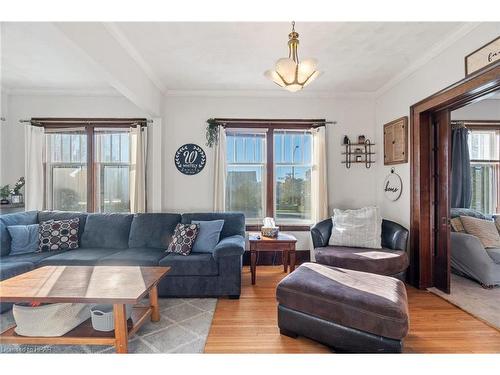 80 Picton Street E, Goderich, ON - Indoor Photo Showing Living Room