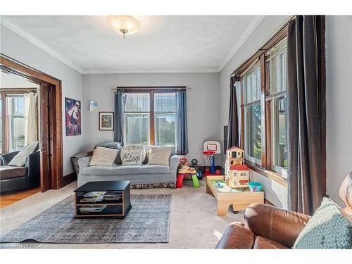 80 Picton Street E, Goderich, ON - Indoor Photo Showing Living Room