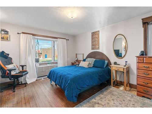 80 Picton Street E, Goderich, ON - Indoor Photo Showing Bedroom