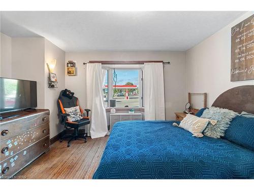 80 Picton Street E, Goderich, ON - Indoor Photo Showing Bedroom