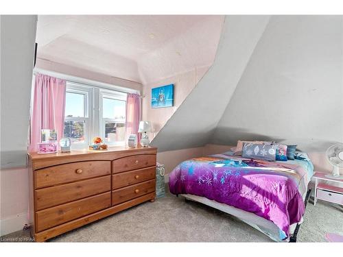 80 Picton Street E, Goderich, ON - Indoor Photo Showing Bedroom