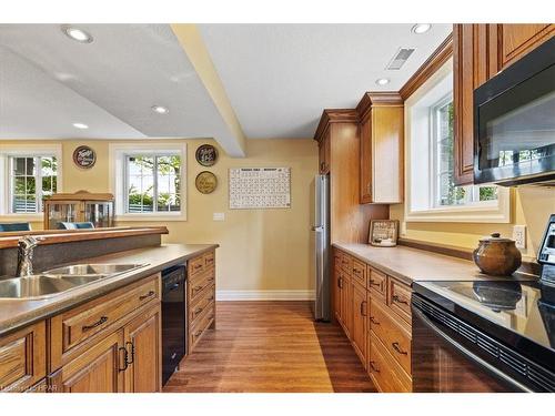 40 North Pointe Drive, Stratford, ON - Indoor Photo Showing Kitchen With Double Sink