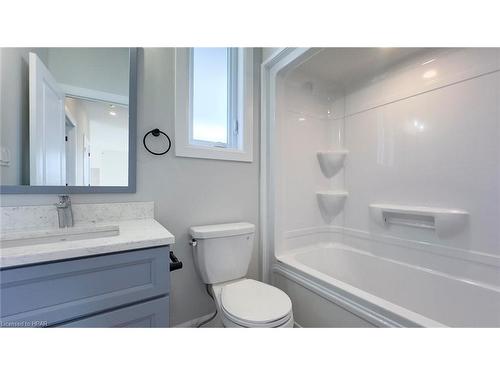 467 Woodridge Drive, Goderich, ON - Indoor Photo Showing Bathroom